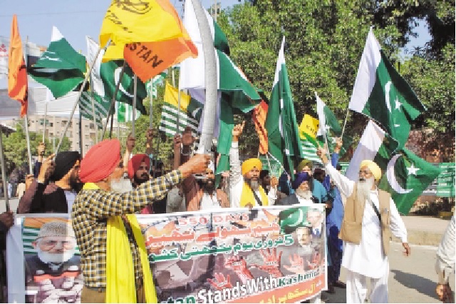 scores of people across sindh voiced their unflinching support for the people of indian illegally occupied jammu and kashmir iiojk on friday as they came out on the streets holding demonstrations and rallies to mark kashmir day photos express nni online