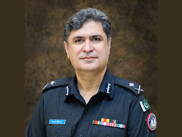 inspector general of police sindh riffat mukhtar photo file