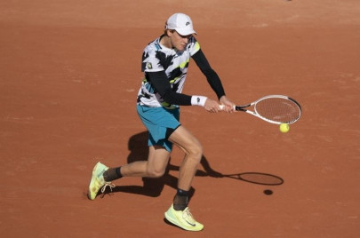 fast rising sinner gears up for ultimate claycourt test against nadal