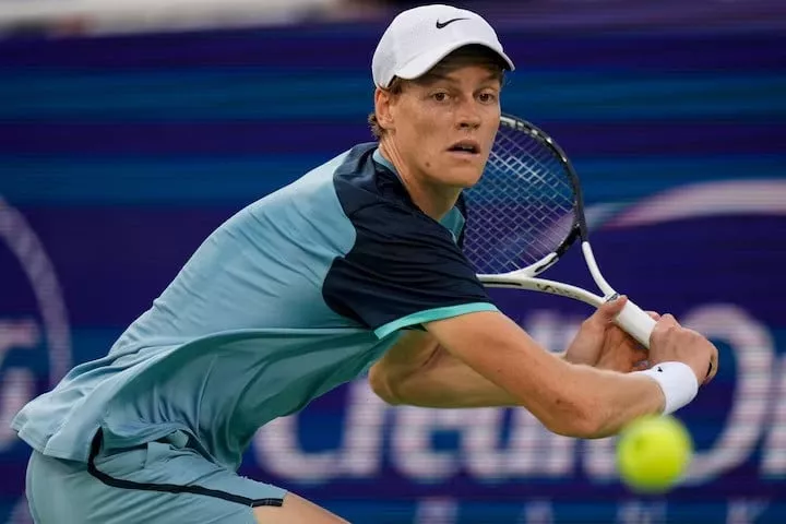 jannik sinner of italy chases a shot against frances tiafoe of the united states during the men s singles final on day seven of the cincinnati open at cincinnati oh usa on august 19 2024 photo reuters jannik sinner of italy chases a shot against frances tiafoe of the united states during the men s singles final on day seven of the cincinnati open at cincinnati oh usa on august 19 2024 photo reuters