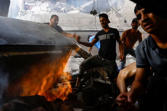 gaza authorities say 700 palestinians killed in overnight strikes