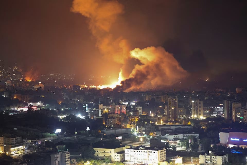 smoke billows following israeli strikes over beirut s southern suburbs amid ongoing hostilities between hezbollah and israeli forces as seen from sin el fil lebanon on september 28 2024 photo reuters