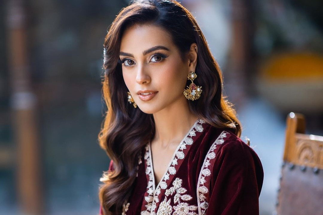 Top 10 Most Beautiful Pakistani Women in 2024