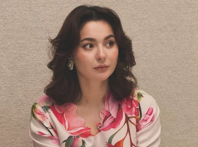 hania aamir is not feeling valentine s day spirit will unfollow friends sharing flowers pictures hania aamir is not feeling valentine s day spirit will unfollow friends sharing flowers pictures