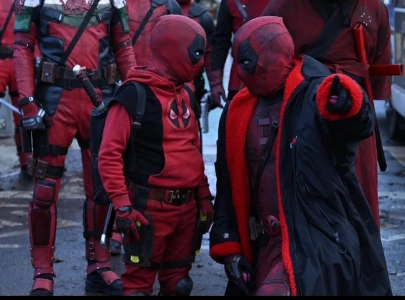 ryan reynolds jokes about arguing with daughter inez on deadpool and wolverine set