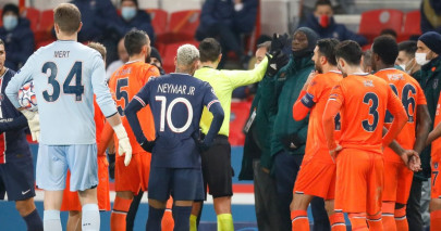 soccer at tipping point says ferdinand after basaksehir psg players walk off soccer at tipping point says ferdinand after basaksehir psg players walk off