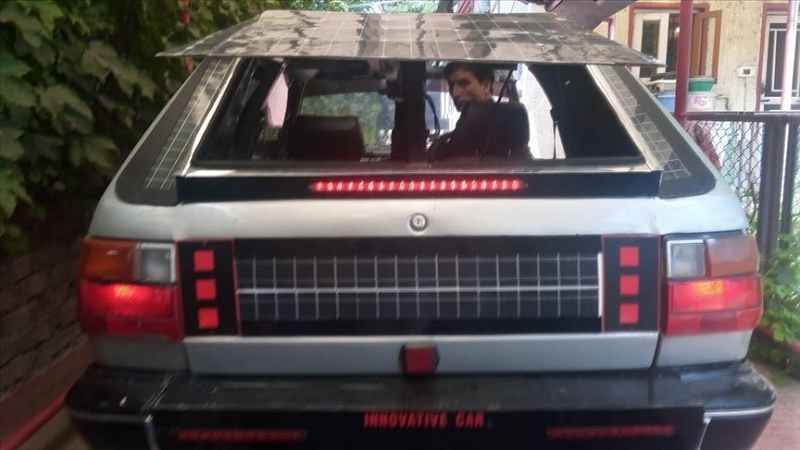 Photo of Kashmiri teacher wins laurels for producing solar car