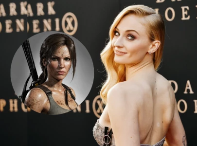 sophie turner in talks to play lara croft in amazon s tomb raider series