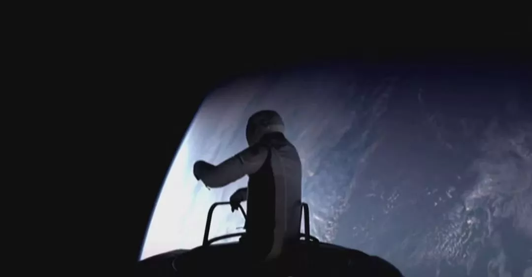 jared isaacman 41 exits the spacex capsule on a tether into the vacuum of space hundreds of miles from earth during the world s first private spacewalk on sept ember 12 2024 in a still image from video photo reuters jared isaacman 41 exits the spacex capsule on a tether into the vacuum of space hundreds of miles from earth during the world s first private spacewalk on sept ember 12 2024 in a still image from video photo reuters