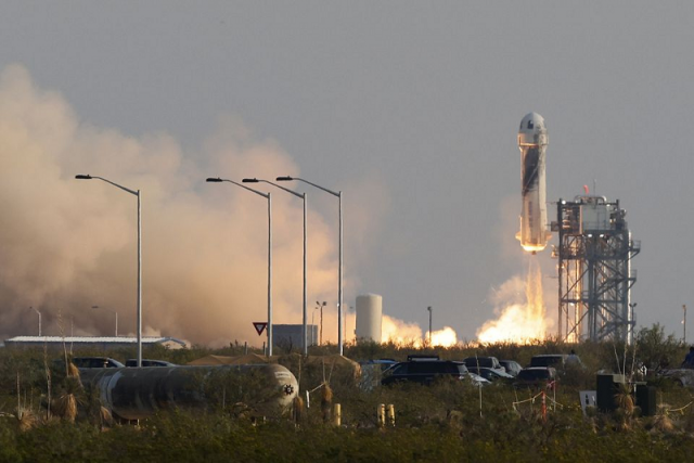 jeff bezos world s richest man carries out inaugural space voyage jeff bezos world s richest man carries out inaugural space voyage