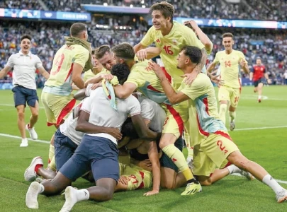spain beat france in classic final