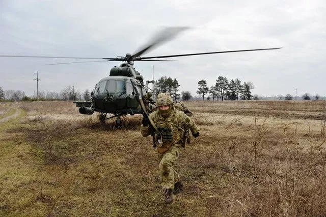 service members of the ukrainian air assault forces take part in tactical drills at a training ground in an unknown location in ukraine in this handout picture released february 18 2022 photo reuters service members of the ukrainian air assault forces take part in tactical drills at a training ground in an unknown location in ukraine in this handout picture released february 18 2022 photo reuters