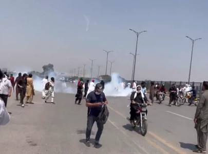 police pti workers clash police pti workers clash