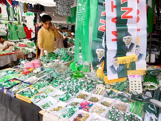 i day stalls attract shoppers i day stalls attract shoppers