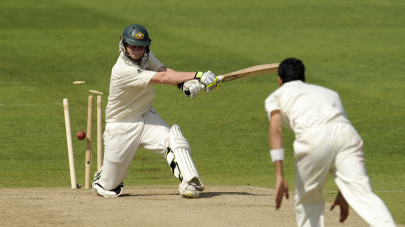 pakistan 40 away from victory