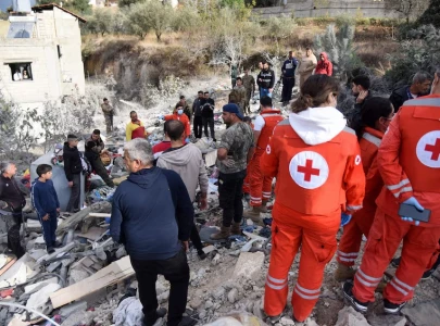 israel presses airstrikes as beirut awaits truce ideas israel presses airstrikes as beirut awaits truce ideas