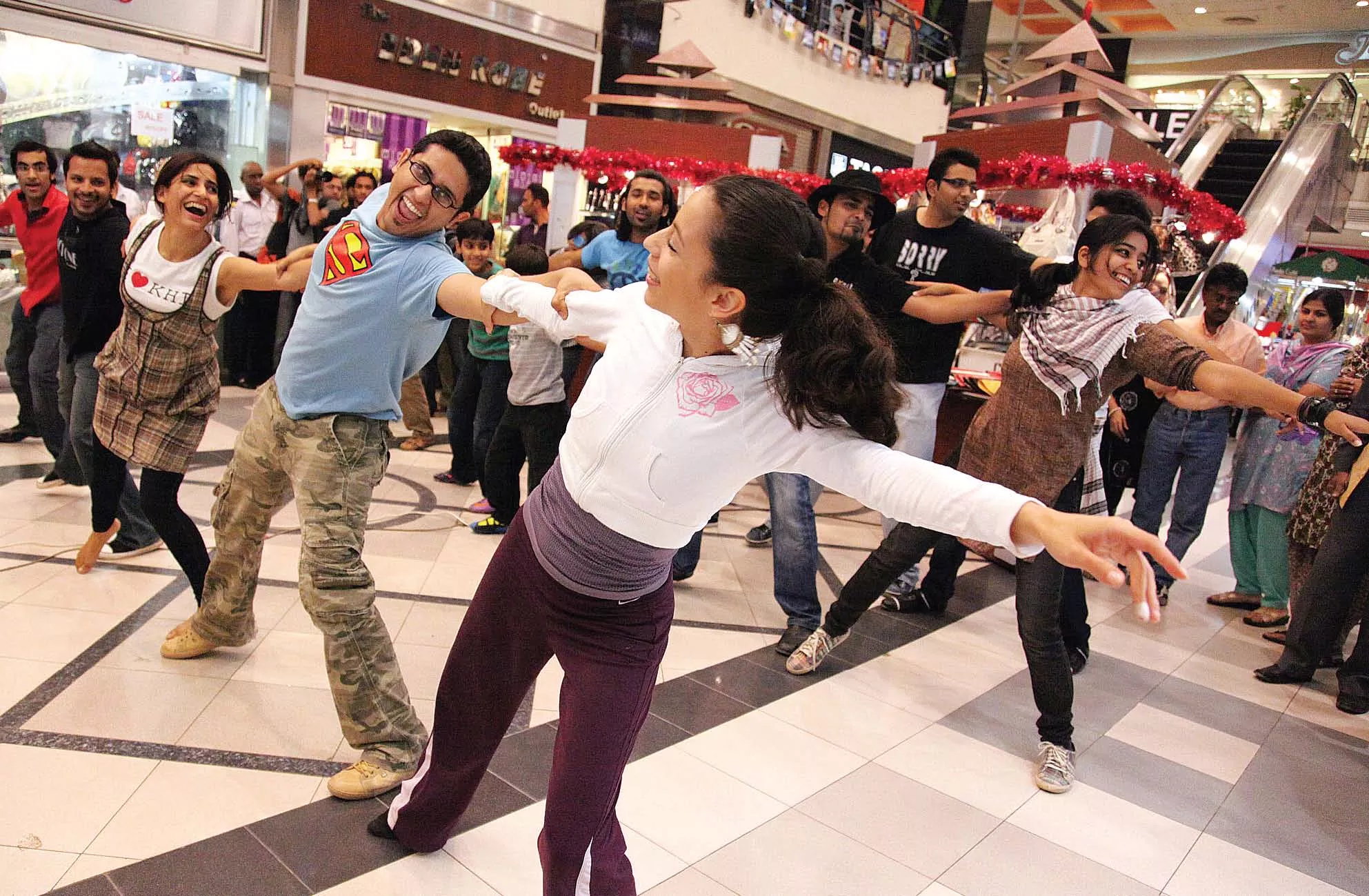 youtube video of the day dance mobs in pakistan youtube video of the day dance mobs in pakistan
