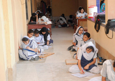 no electricity and too few desks on the first day of matric exams