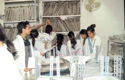 siut training programme young students learn how to make beds give cpr