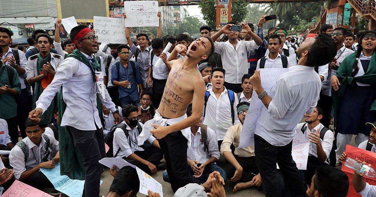 students shout slogans as they protest to demand road safety in dhaka bangladesh august 4 mohammad ponir hossain reuters