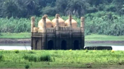 watch old mosque emerges from underwater in india
