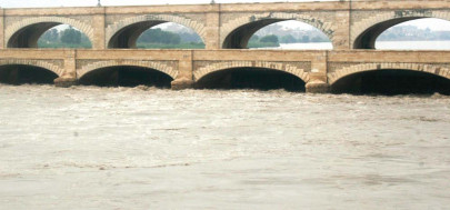 government works on plan to automate sukkur barrage gates