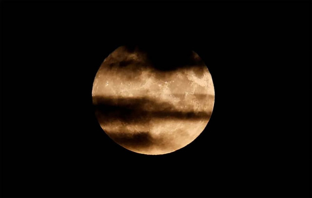 the supermoon in london photo reuters