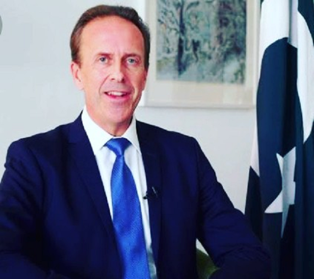 ambassador of sweden to pakistan henrik parson photo app file
