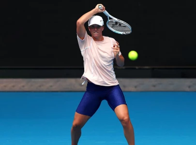 swiatek leads australian open charge swiatek leads australian open charge