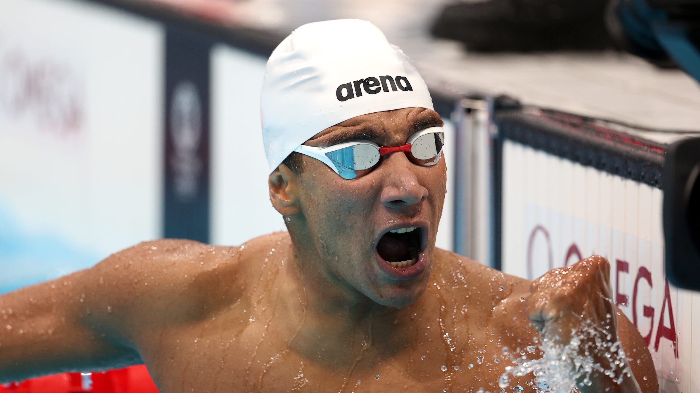 Photo of Olympic champ Hafnaoui wins 400m free at Pro Swim