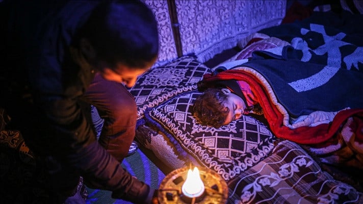 the families living there scavenge for plastic and cardboard during the day so that they can light a bonfire at night to stay warm photo anadolu agency