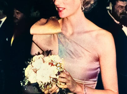 a look back at princess diana s style the ultimate fashion icon of the 90 s