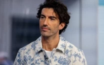 justin baldoni s women s solidarity award revoked amid blake lively harassment allegations justin baldoni s women s solidarity award revoked amid blake lively harassment allegations