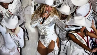 christmas 2024 how celebrities celebrated the holidays