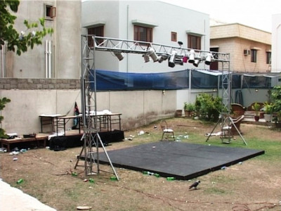 partying with pistols partying with pistols