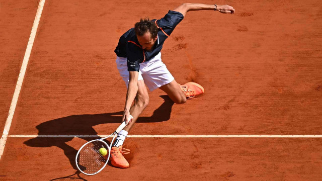medvedev sets up clash against zverev medvedev sets up clash against zverev