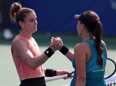 pegula fritz fall in washington semis pegula fritz fall in washington semis