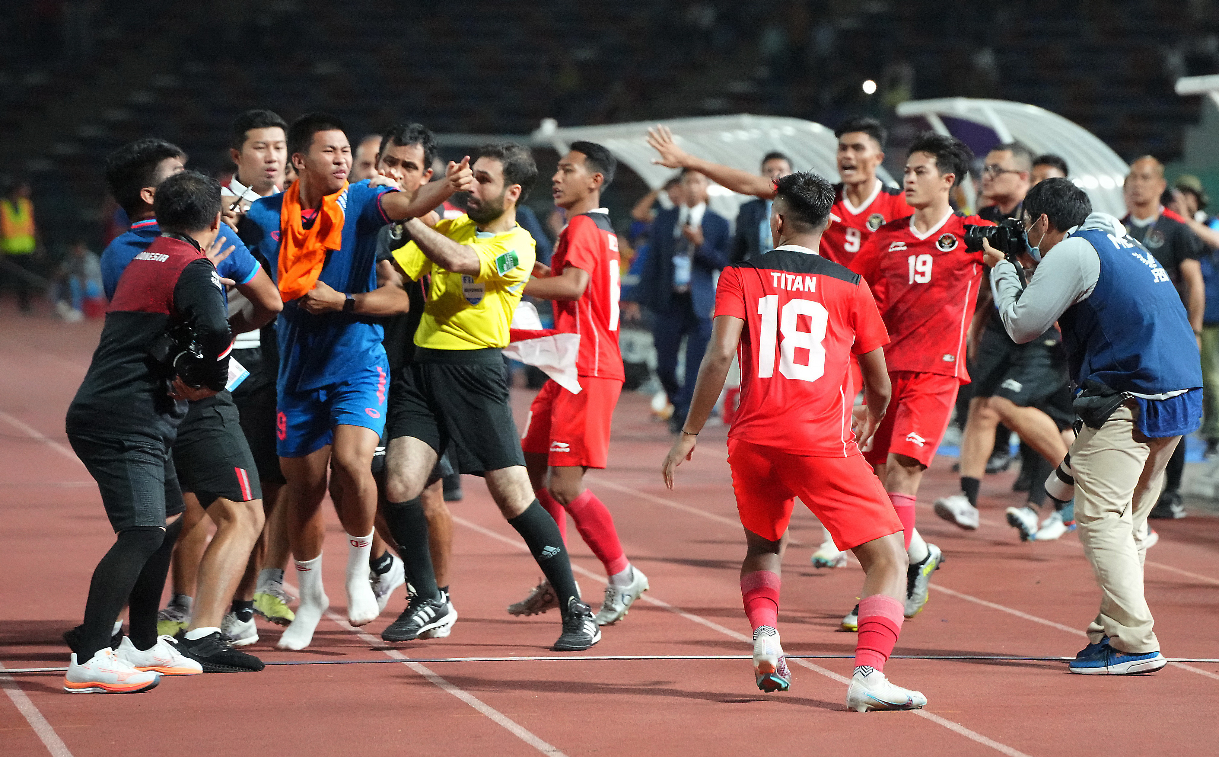 Thai FA bans players, officials over football final brawls