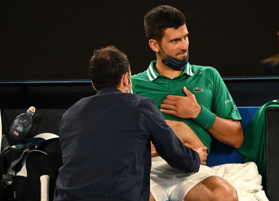 injured djokovic skips practice
