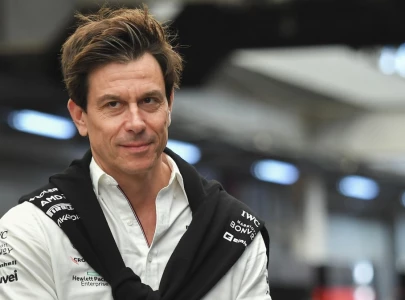 wolff signs new contract with mercedes