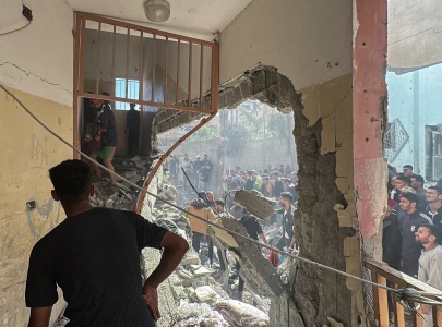 israeli strike kills 17 at gaza school sheltering displaced families