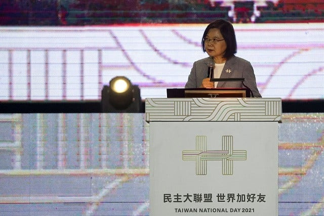 taiwan president tsai ing wen attends a gala on the eve of taiwan s national day at hsinchu air force base in hsinchu taiwan october 9 2021 photo reuters taiwan president tsai ing wen attends a gala on the eve of taiwan s national day at hsinchu air force base in hsinchu taiwan october 9 2021 photo reuters