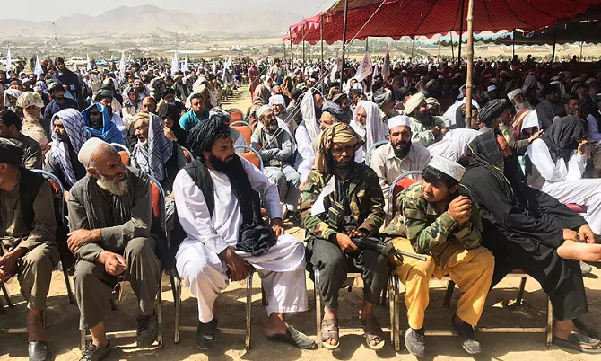around 1 000 taliban supporters attended a rally on sunday in a vast field to the north of kabul photo afp around 1 000 taliban supporters attended a rally on sunday in a vast field to the north of kabul photo afp