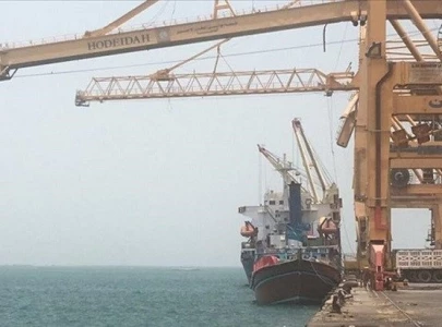 first fuel tanker arrives at hudaydah after yemen truce