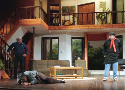 tanveer abaas man behind the set tanveer abaas man behind the set