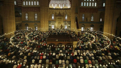 taraweeh prayer returns to mosques in arab nations taraweeh prayer returns to mosques in arab nations