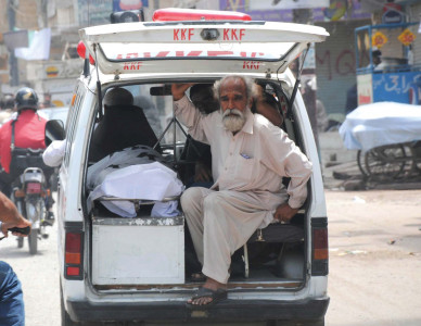 mehmoodabad shuts down in first case of violence 3 census workers shot dead