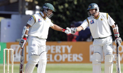 pakistan fight after vettori s heroics