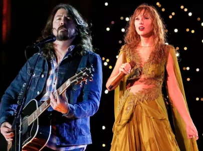 dave grohl throws shade at swifties you don t want to suffer the wrath of taylor swift