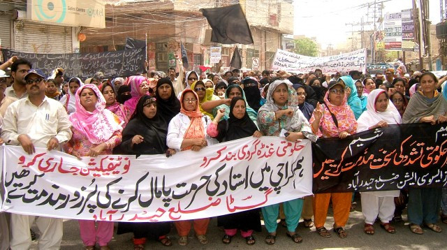 protests against riot control for teachers protests against riot control for teachers